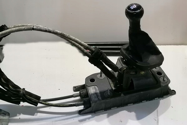 фото №1, Vw caddy - домкрат тросы переключения передач 1t0711049ad