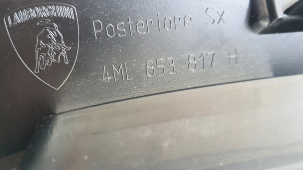 Молдинг крыла заднего левая lamborghini urus 4ml853817h в Украине