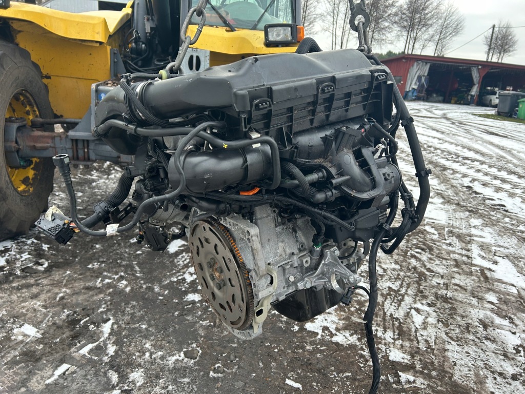 Двигун комплектний  peugeot 5008 3008 opel citroen 1,6 thp Зі Шроту