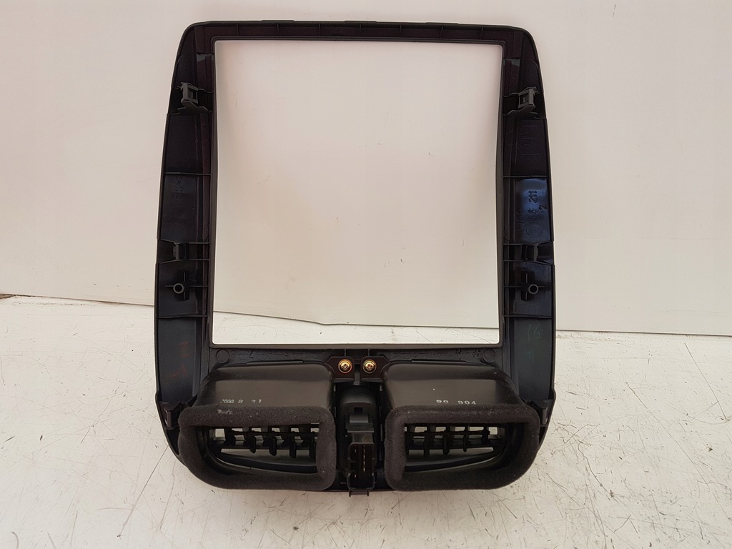 фото №2, Рамка радіо решітка обдув mazda premacy 01r eu