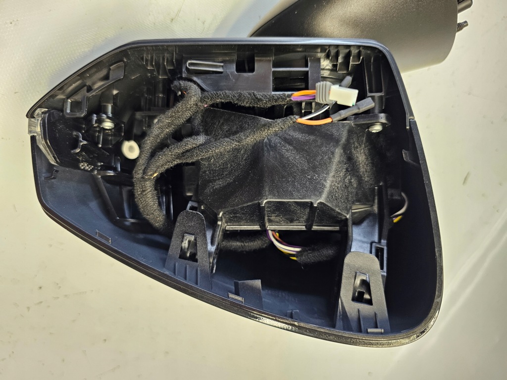 Дзеркало volvo ex30 праве 2023 - 15 pin pinów європа Київ