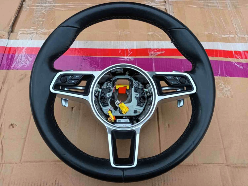 фото №1, Porsche macan 95b 2017r воздуховод кожа лепестки переключения