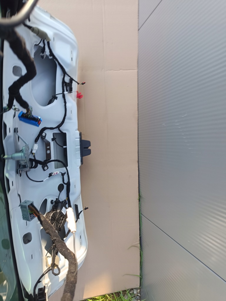 фото №4, Maserati levante 268 кришка багажника кришка скло задня камера