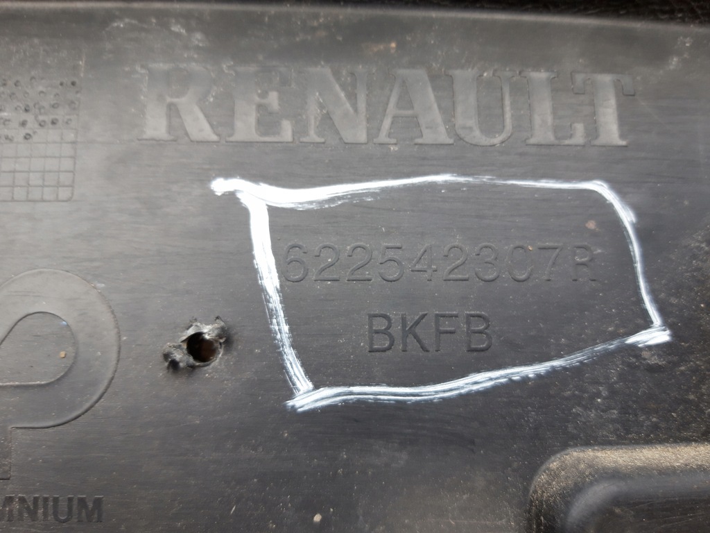 фото №11, Решётка средняя бампера renault megane iv 622542307r