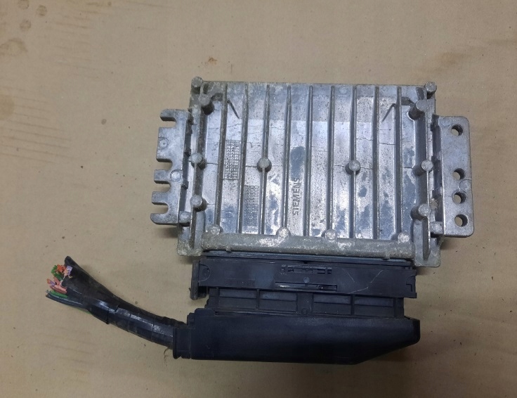 фото №1, Renault scenic rx4 бортовой компьютер блок управления 8200048226