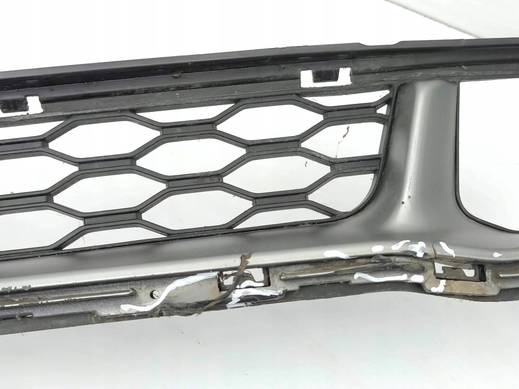 фото №13, Hyundai kona i 2019 решётка нижняя бампера передний