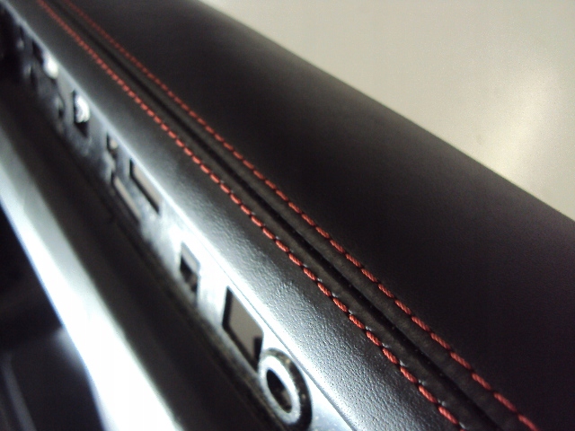 фото №7, Обивка дверь правый перед porsche macan gts