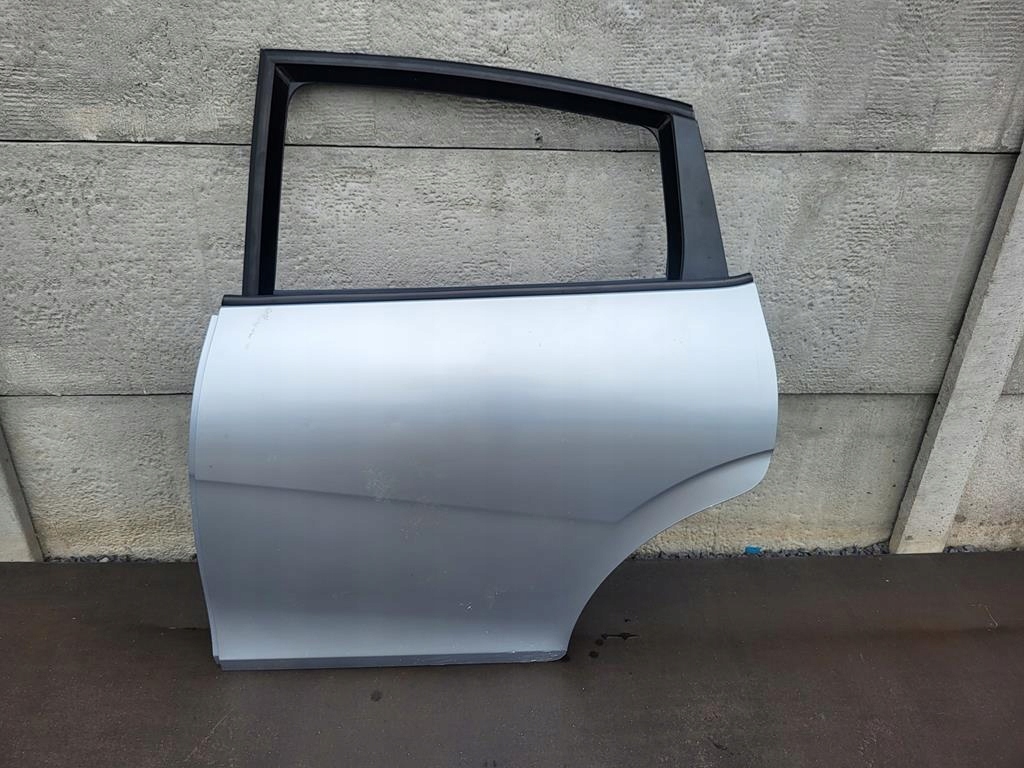 Купити Seat leon 2 1p 05-12r. 1.6 дверей задні ліве задні лак ls7y