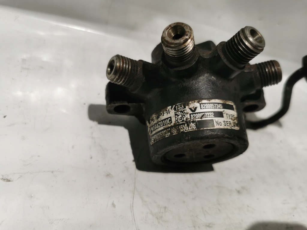 Молдинг розподільник пального renault 1.5 dci 8200057345 8200057232 Доставка