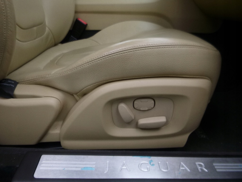 фото №5, Jaguar xf x250 lift 11-13 sedan сиденья передние заднее сиденье задняя обшивки europa