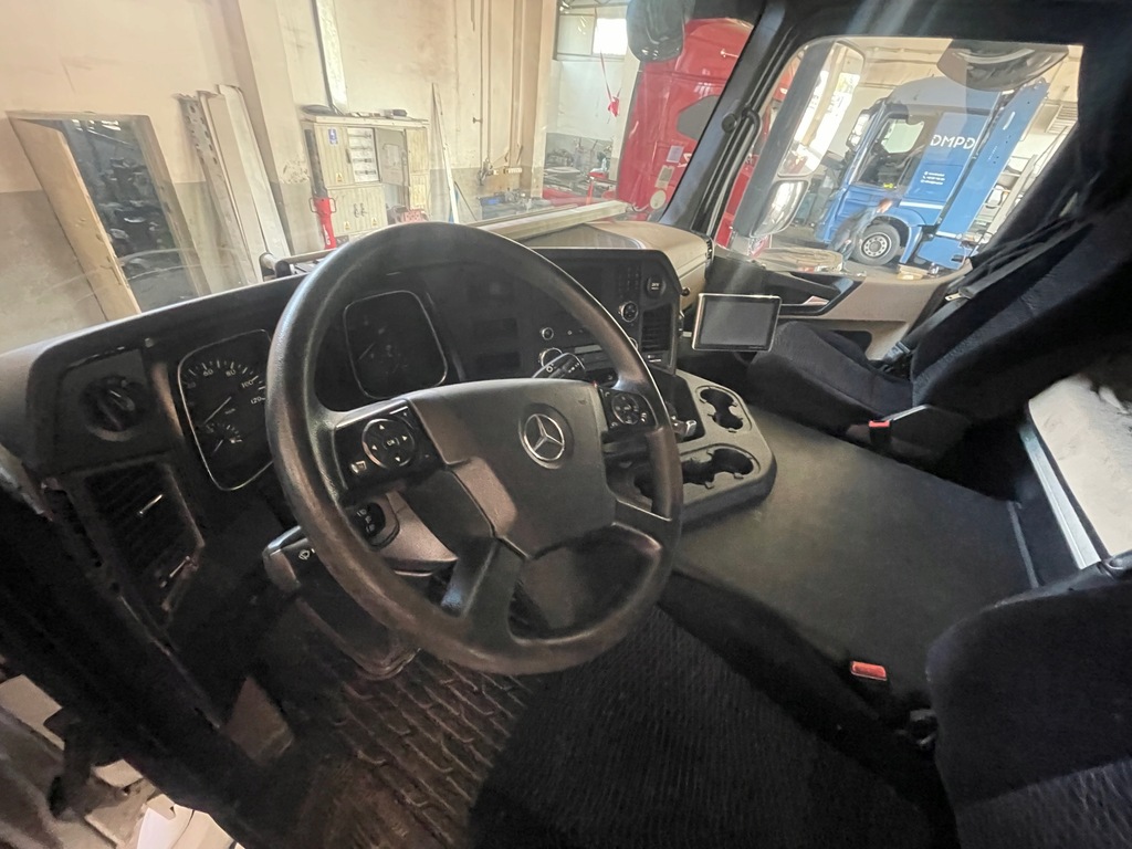 фото №7, Mercedes actros mp4 кабина w целиком lub na запчасти