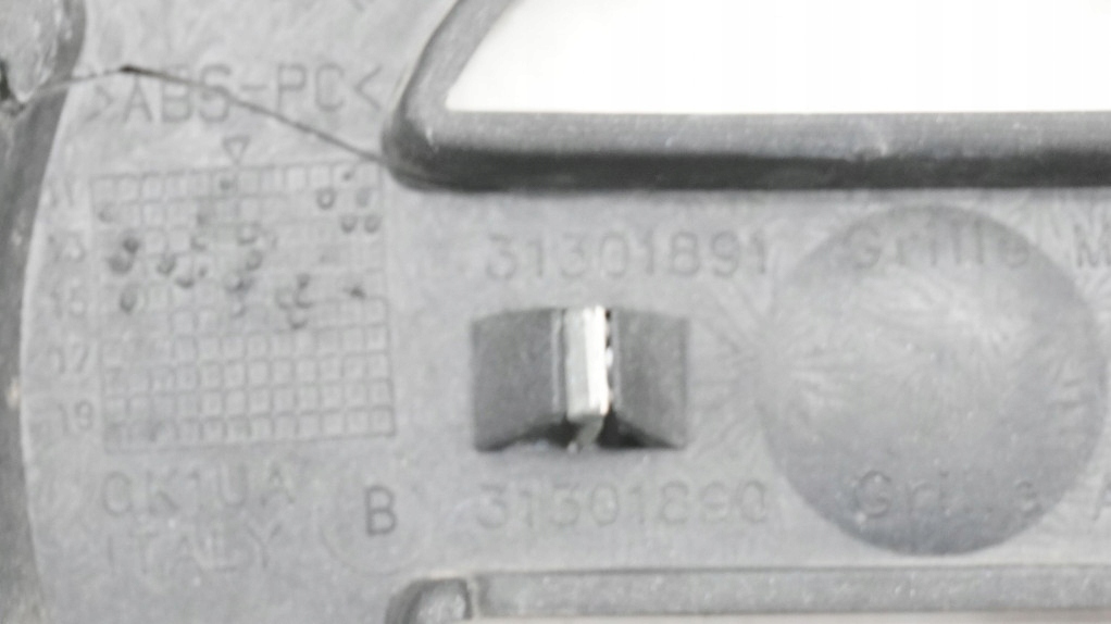 фото №12, Решётка радиатора решётка радиатора volvo v40 ii cc cross country 31301890 31301891