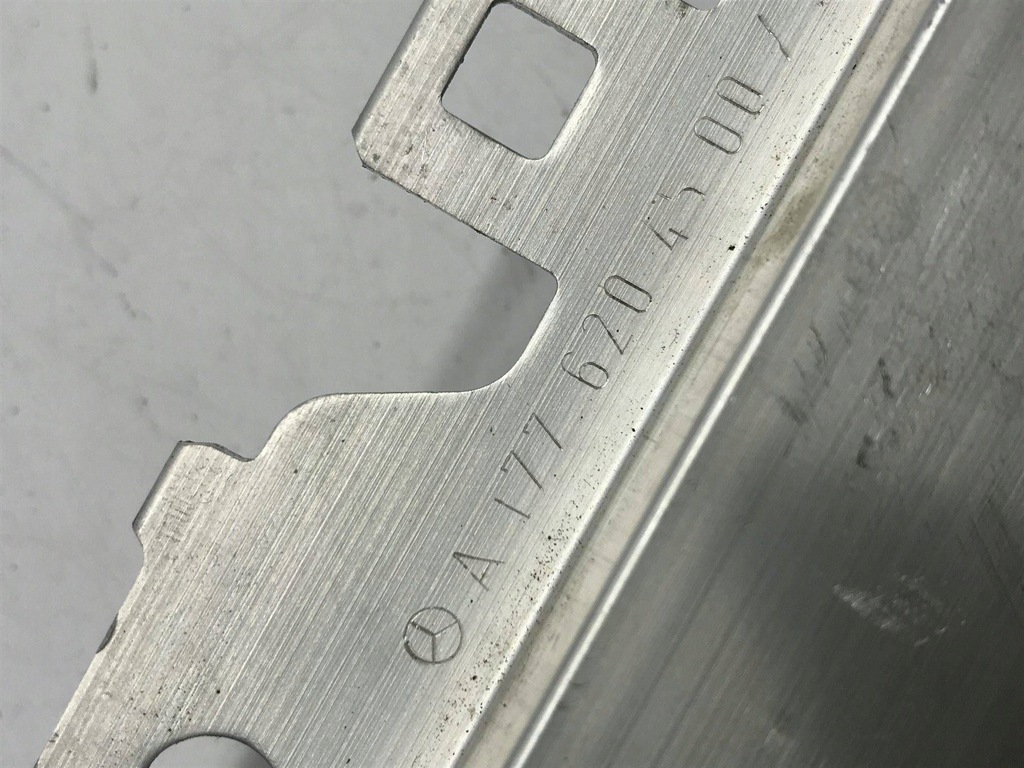 фото №8, Mercedes-benz b w247 2018 панель кронштейн радіатора / dół a1776204500