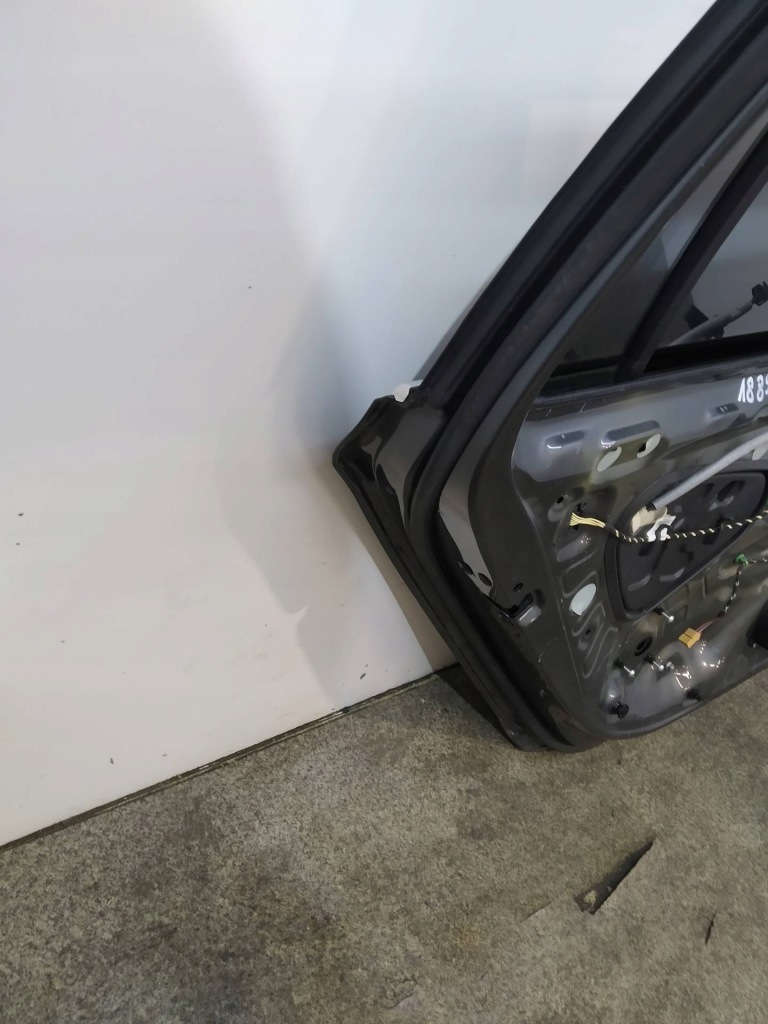 Купити Двері ліва задній універсал сірі vw volkswagen passat viii 2014- b8