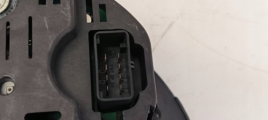 фото №9, Счетчик приборная панель 6l0920801 seat ibiza iii