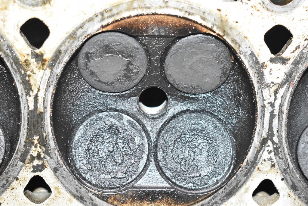 фото №10, Головка двигателя rf5m5g-6090-aa ford focus mk2 1.8 16v 125 km 04-08