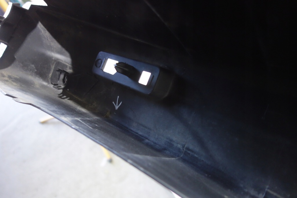 Бампер задняя trafic iii vivaro b nv300 4pdc 850221446r na hak Недорого