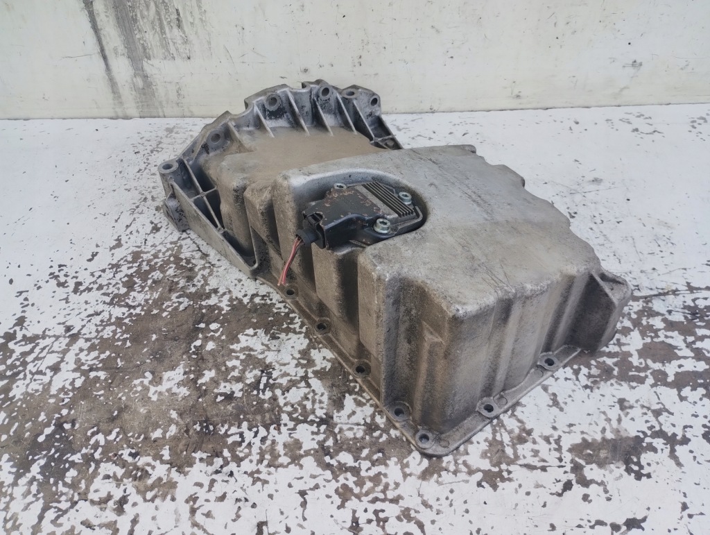 Audi a4 b6 b7 2.0 20v поддон масляная 06b103603 Доставка