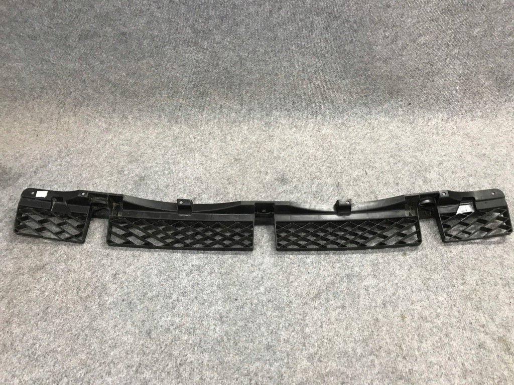 фото №1, Volkswagen оригінальний номер 7p6807863a напрямна бампера