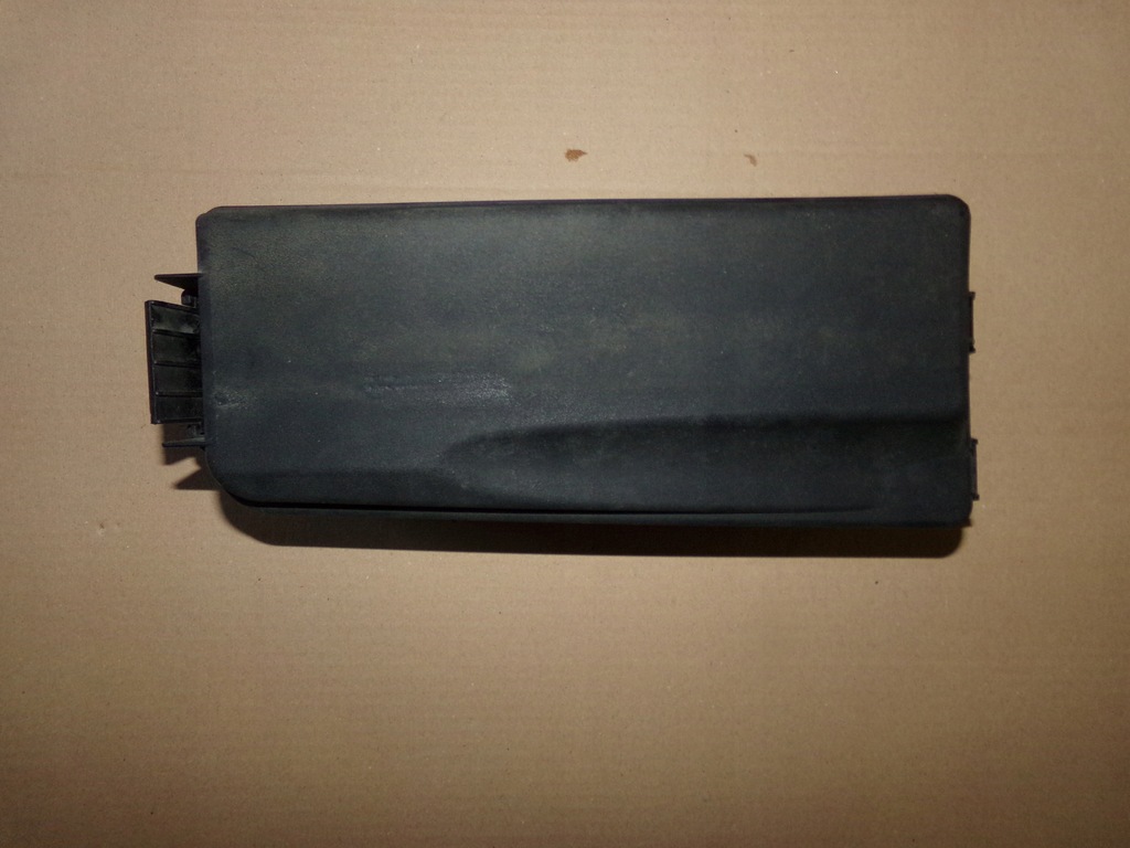 фото №1, Коробка запобіжників opel оригінальний номер 13198102