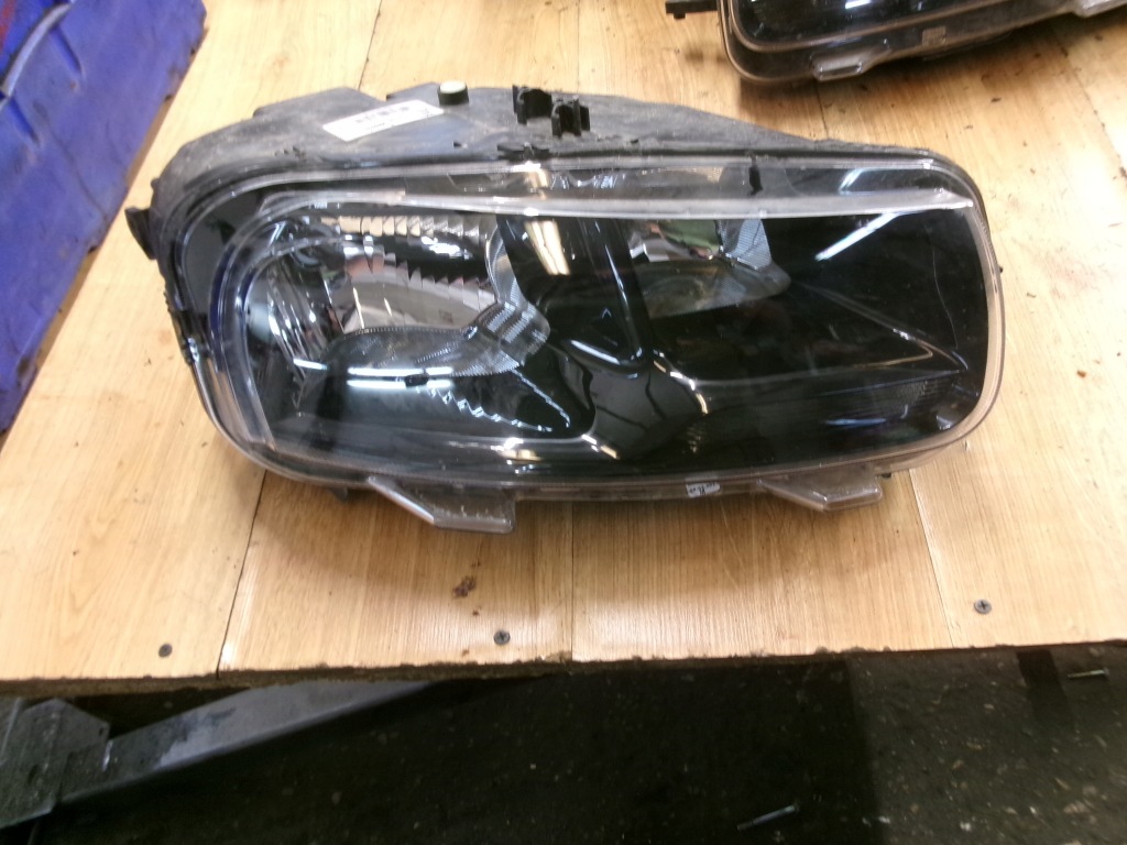 фото №1, Citroen c4 cactus лампа права перед europa 9800901280