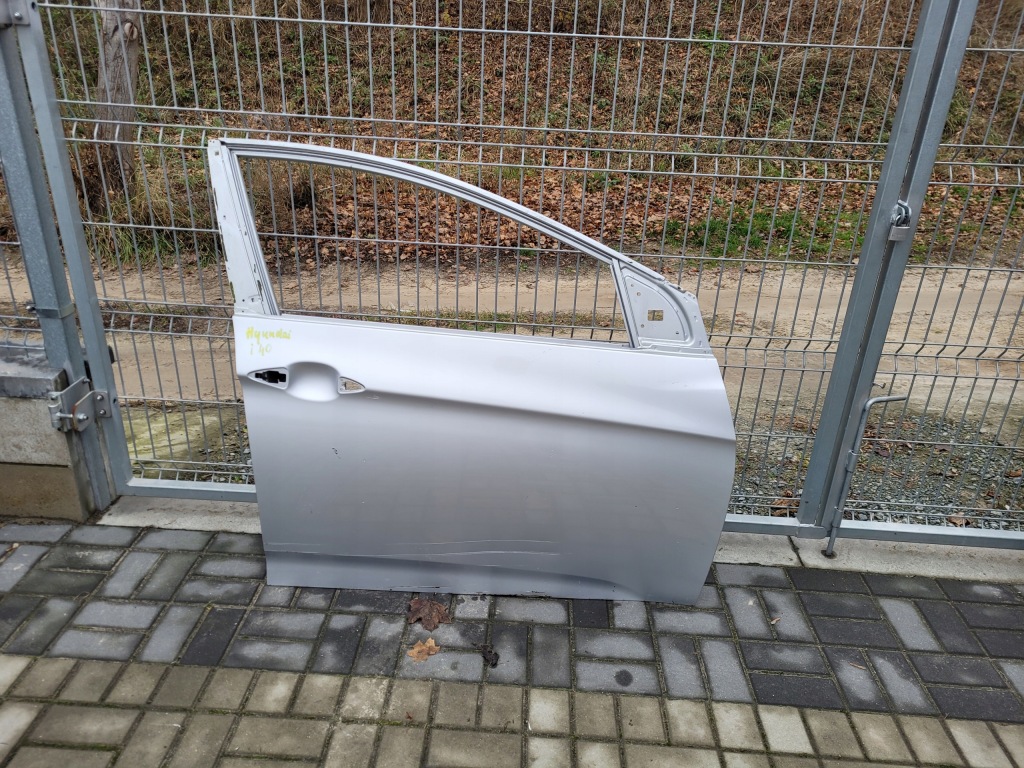 фото №1, Hyundai i40 - дверь правый перед