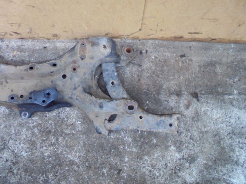 фото №7, Avensis ii t25 важелі підрамник підрамник перед 1,6b