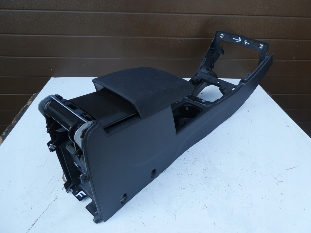 Туннель подлокотник vw tiguan plus 5m0864207f с Разборки