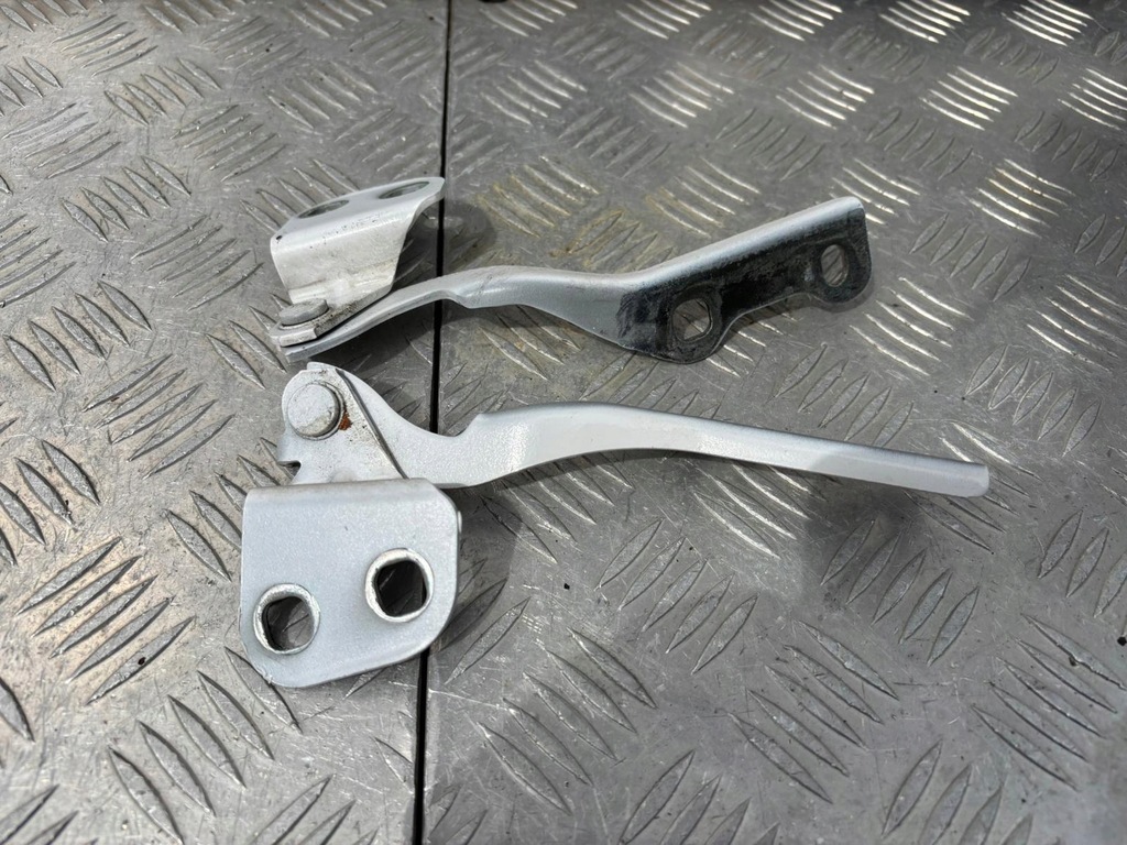 фото №1, Dacia spring петли капот перед комплект 2023r.