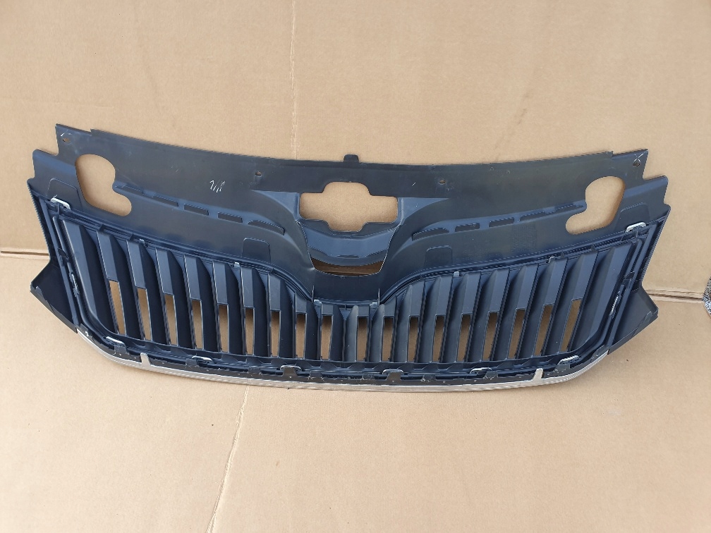 фото №2, Skoda rapid 5ja решётка радиатора решётка радиатора хром решётка