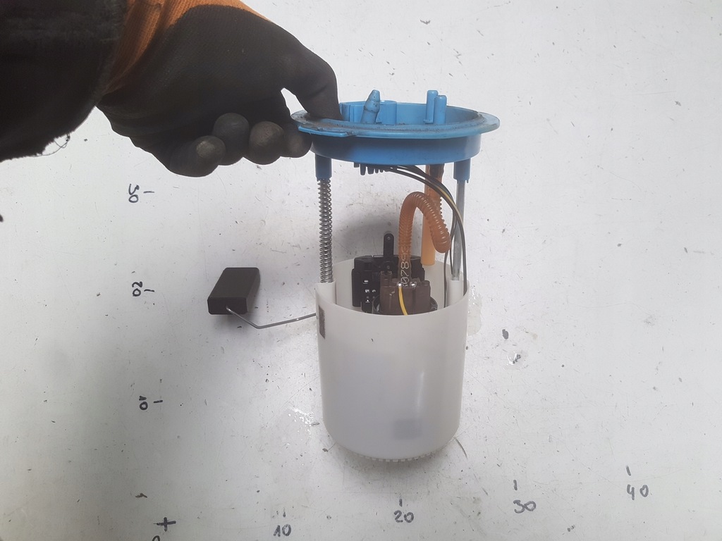 фото №1, Skoda octavia 2 ii lift 08r- 1.4 tsi помпа пального