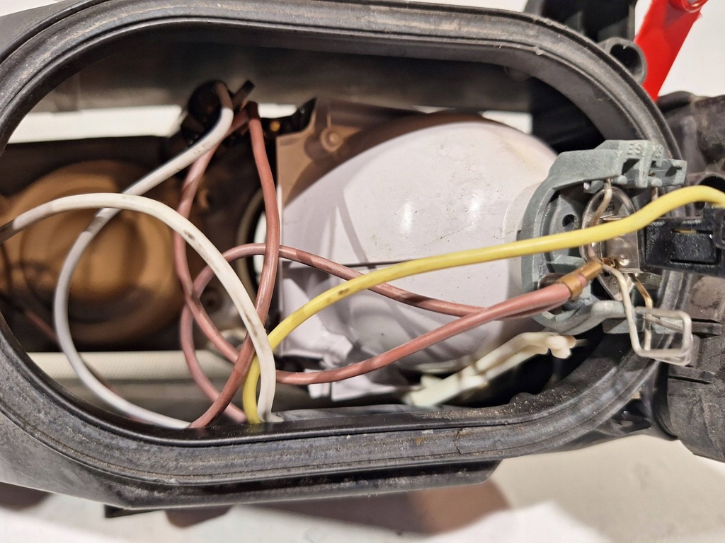 фото №7, Лампа перед правая 137124-00 opel calibra 89-97