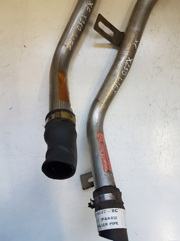 фото №3, Заливна горловина пального труба jaguar xf x250 lift дизель 11-15