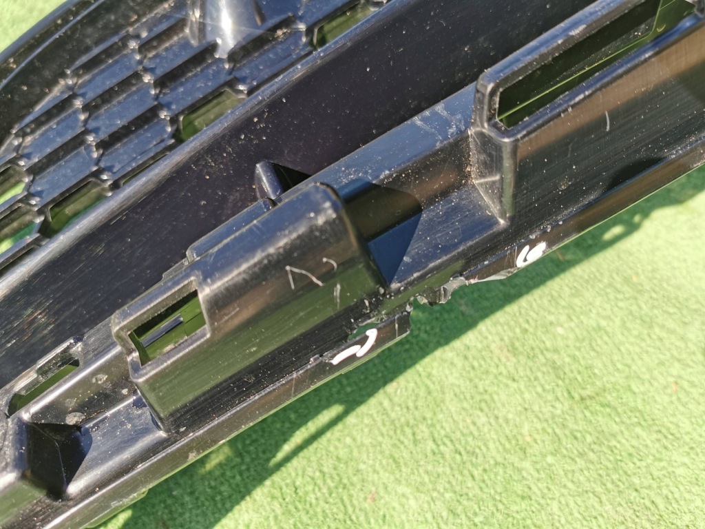 фото №11, Mercedes s klasa w223 amg решётка средняя бампера передний a2238852001