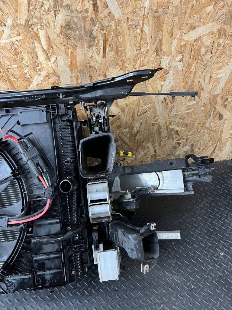 фото №11, Kompletny pas передній bmw g20 g21 330e b48 гібрид