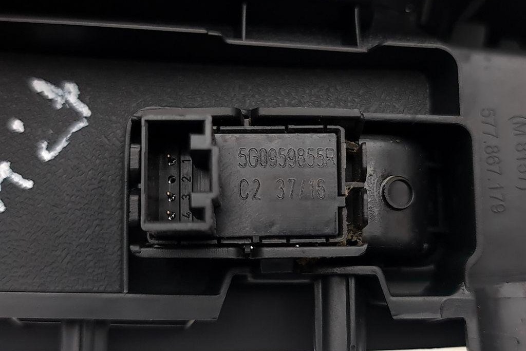 фото №10, Кнопка управление окон задних левых дверь seat ateca kh7 576867179