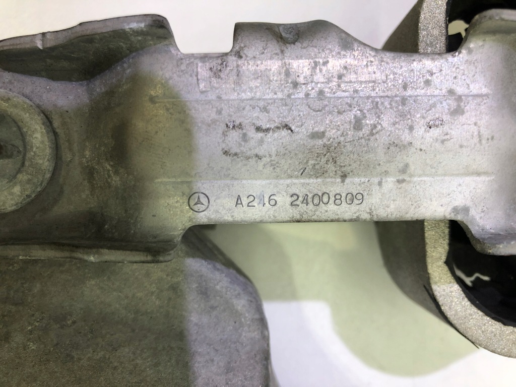 фото №4, Mercedes w246 кронштейн двигателя