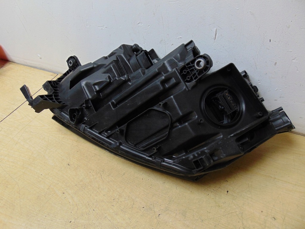 фото №12, Лампа правая перед skoda octavia iv europa