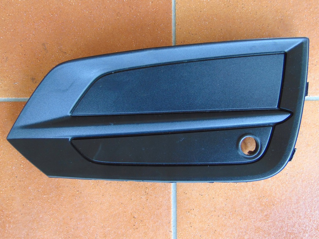 фото №1, Volvo xc60 ii 17-21 решётка бампера заглушка правая