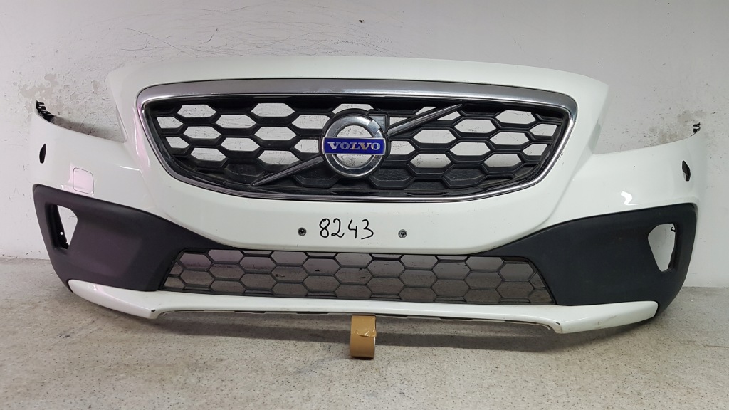 фото №1, Volvo v40 cross country 2012 - бампер перед 8243