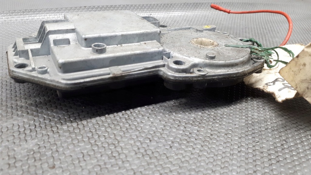 фото №8, Моторчик люк peugeot 405