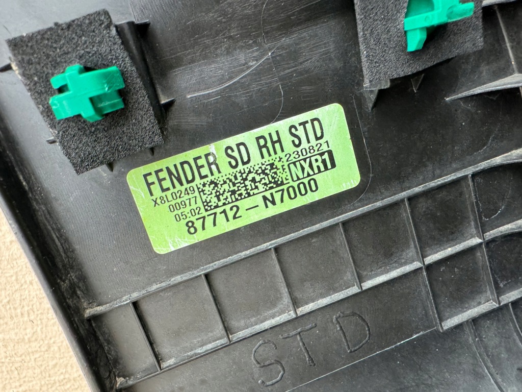 Hyundai tucson iv 4 20r- молдинг крыла правый  перед правая 87712-n7000 Недорого