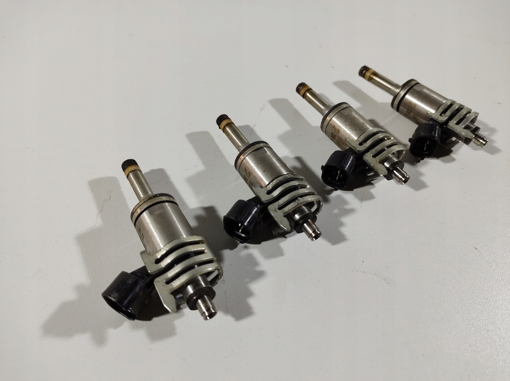 фото №7, Lexus is300h 2.5 13r форсунка 23250-31120