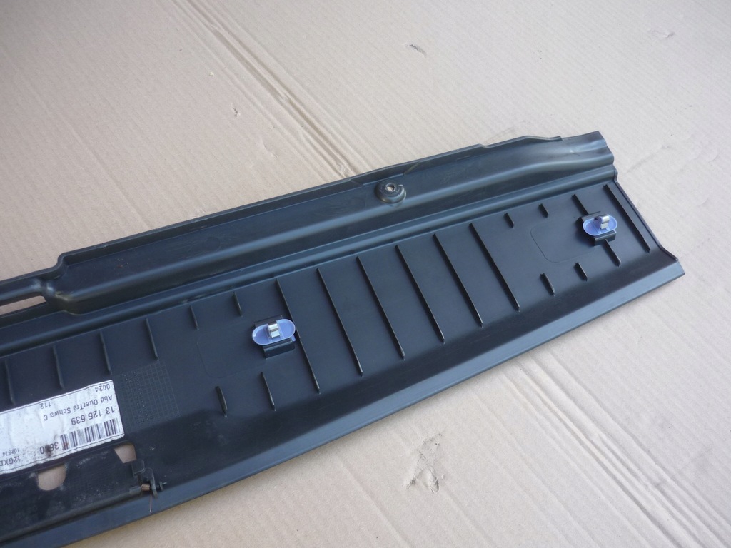 фото №8, Защита порог ниша багажника opel vectra c kombi 13125639 ładna