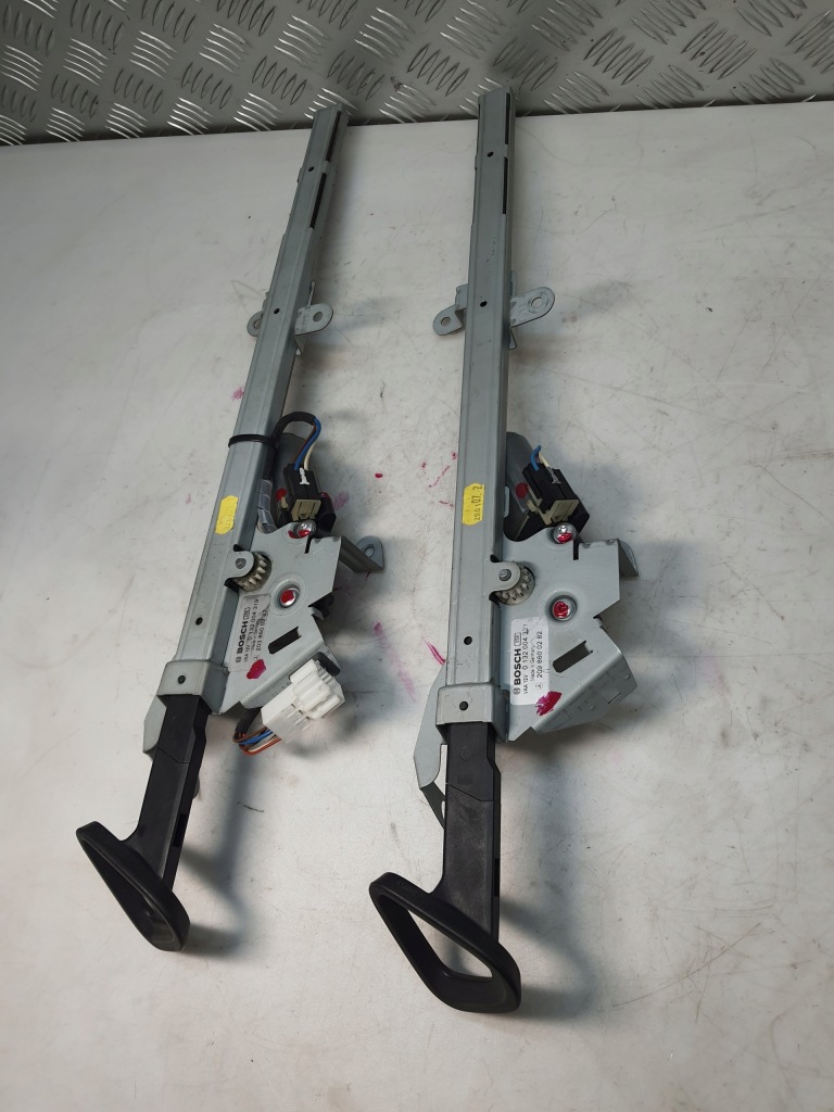 Podajnik поперечина правый перед mercedes w209 clk 2098600282 2098680222 Киев