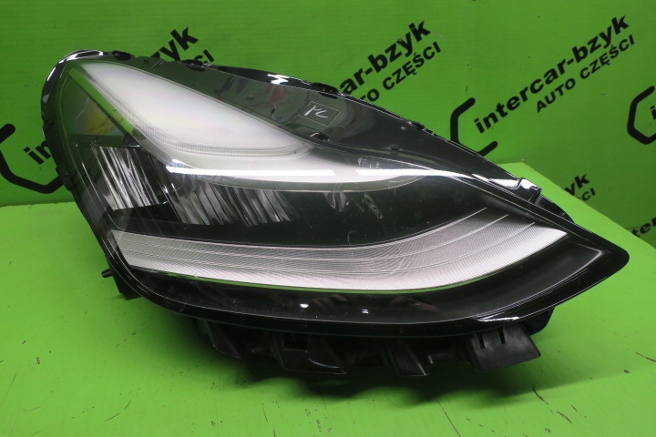 фото №1, Tesla 1077376-00-c лампа передня права