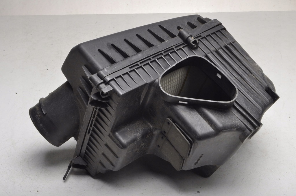 фото №8, Volvo s60 v60 s80 v70 xc60 i 2.0 d3 d4 корпус фільтра повітря 31319684