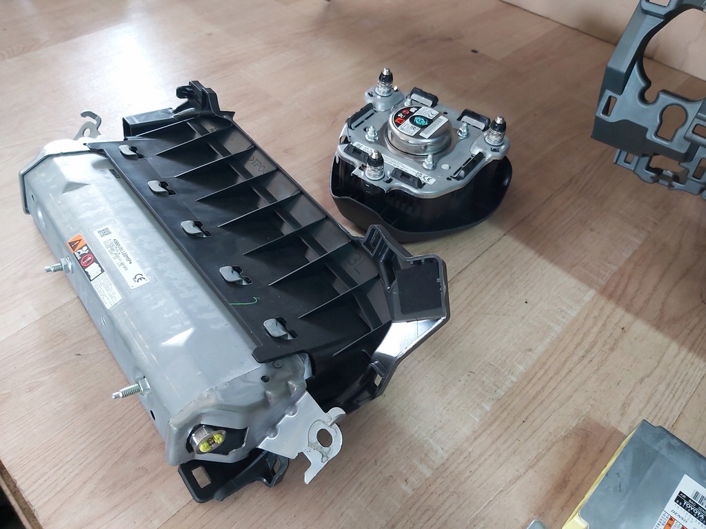 фото №7, Toyota rav4 v приборная панель air bag подушка ремни