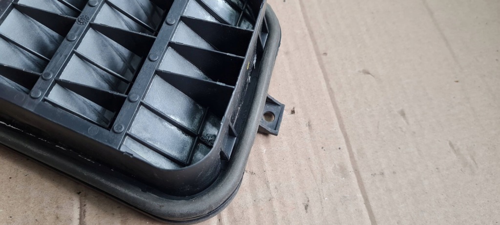 фото №12, A6 c6 lift решётка вентиляционная багажника задняя 4b0819181b