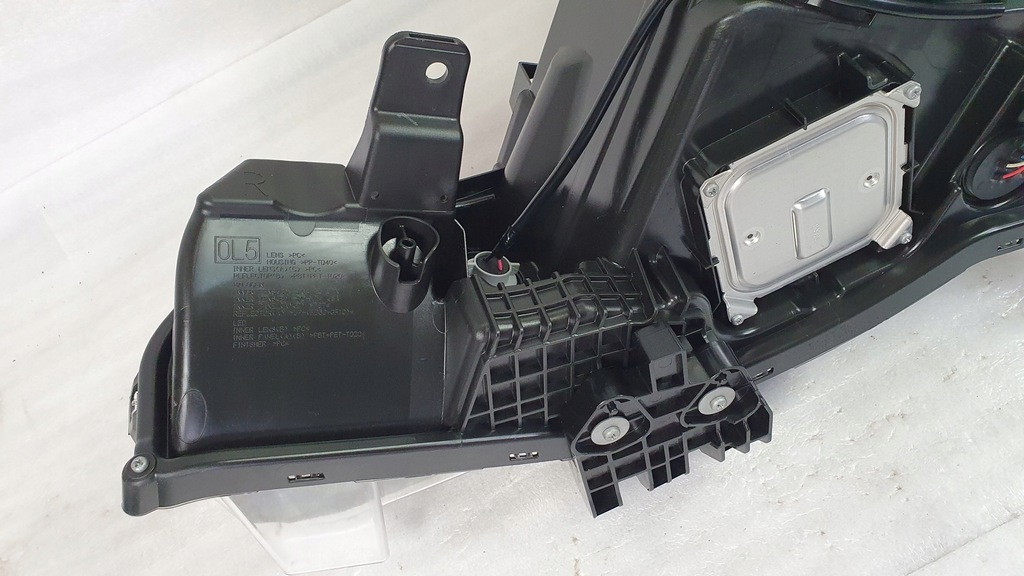 фото №16, Правая лампа перед nissan leaf ii 2 ze1 full led 17